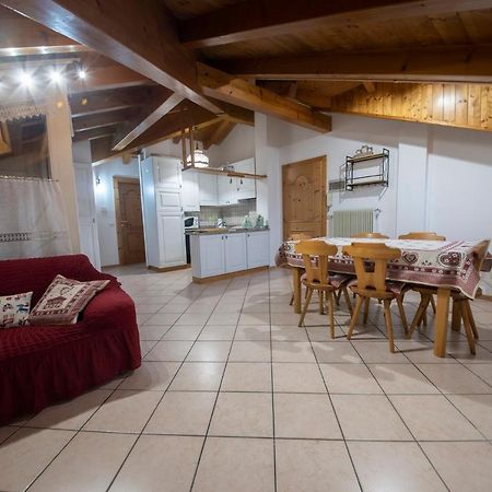 Appartamento Val Di Sole 迪马罗 外观 照片